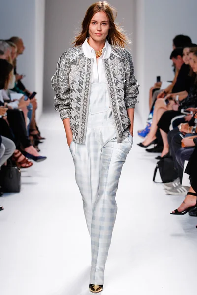 Look 34